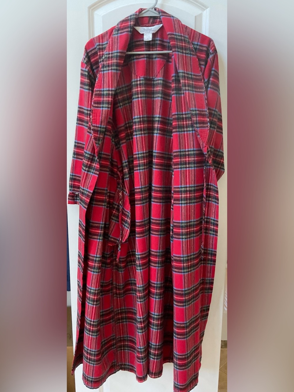 Vermont Country Store Men's Cotton Flannel Robe - Picture 4 of 6